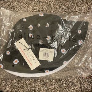 Alice+Olivia bucket hat